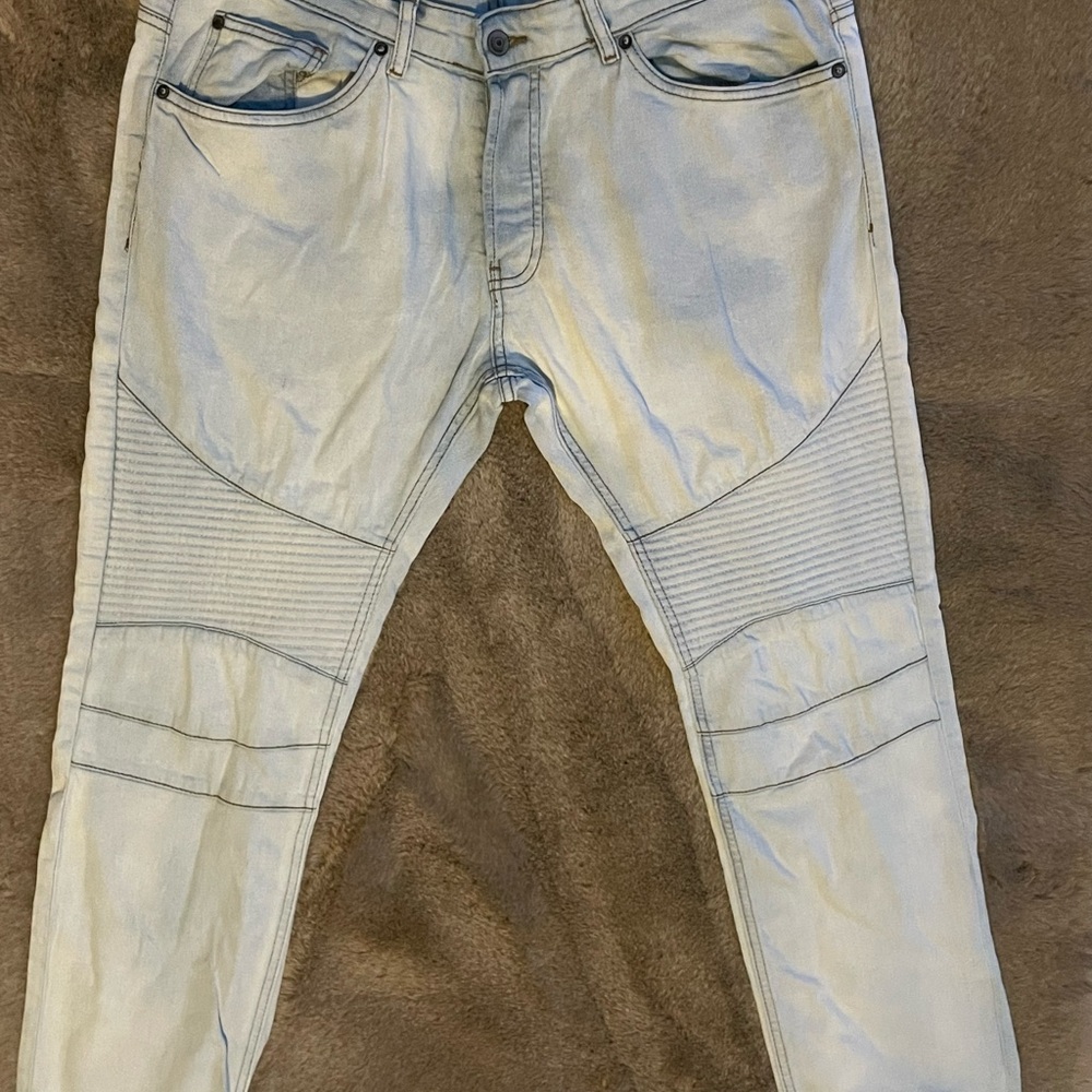 Men's H&M moto jeans 
Size 36
Light blue wash 
Excellent condition